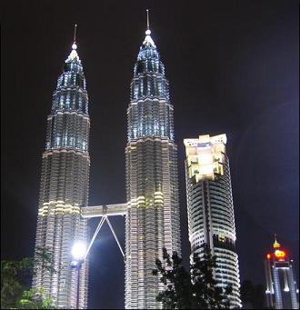 الصورة لأبراج في ماليزيا